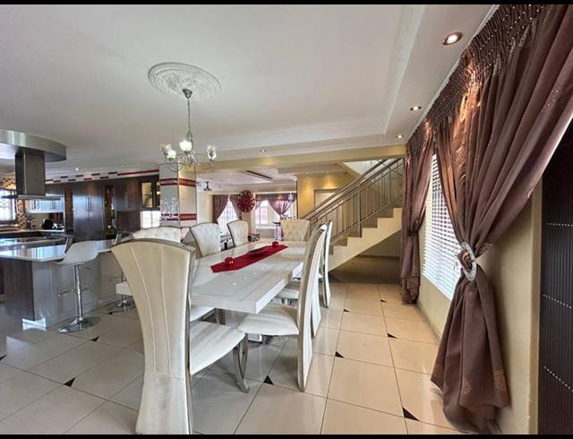 5 BEDROOM HOUSE FOR SALE IN SAVANNAH COUNTRY ESTATE